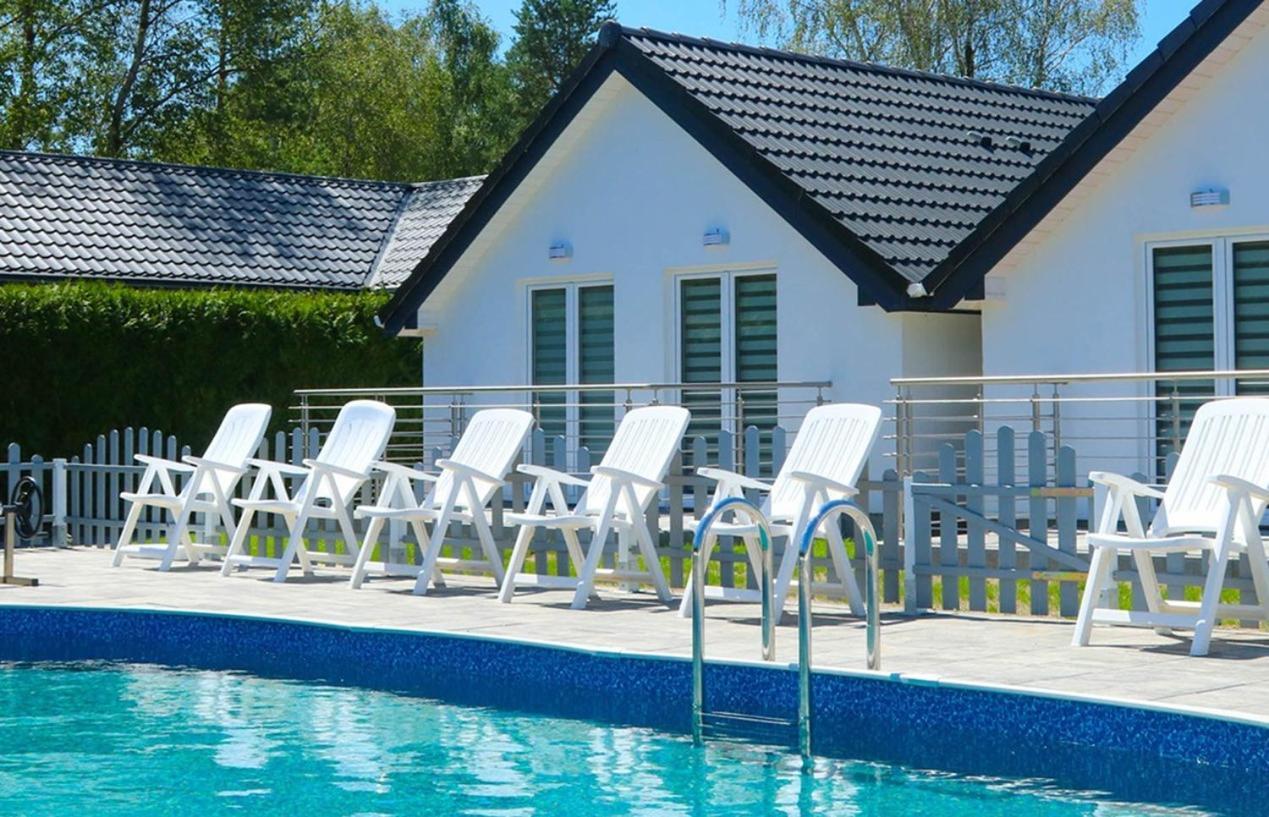 Osrodek Wypoczynkowy Slonce Bobolin Hotel Dabki Bagian luar foto